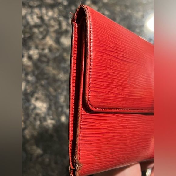 Louis Vuitton red epi long wallet - Picture 7 of 12